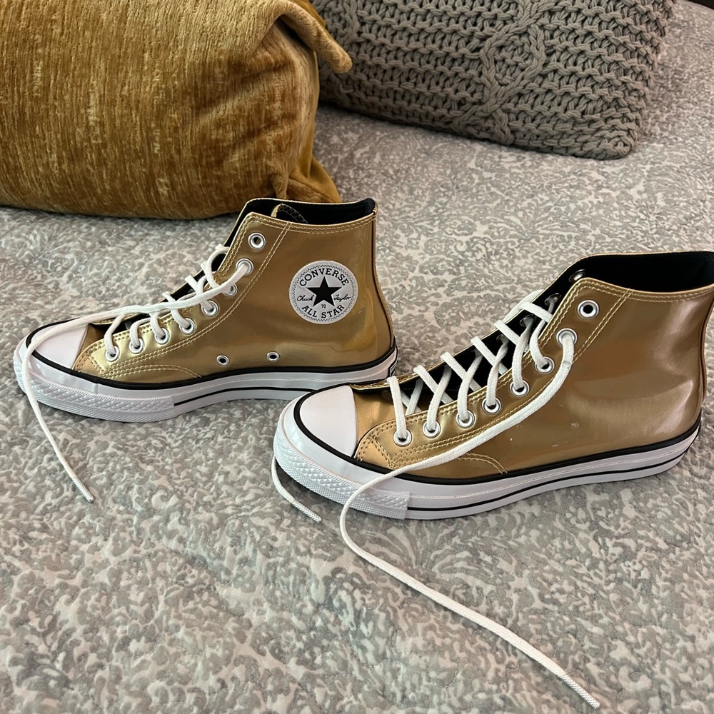 GOLD Converse size 9